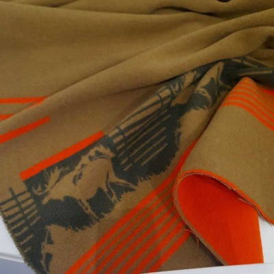 photo_5267241355610624762_y