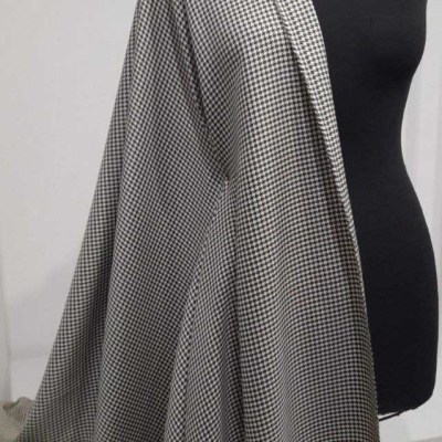 photo_5267241355610624765_y