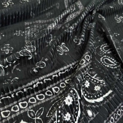 photo_5271703525983458167_y